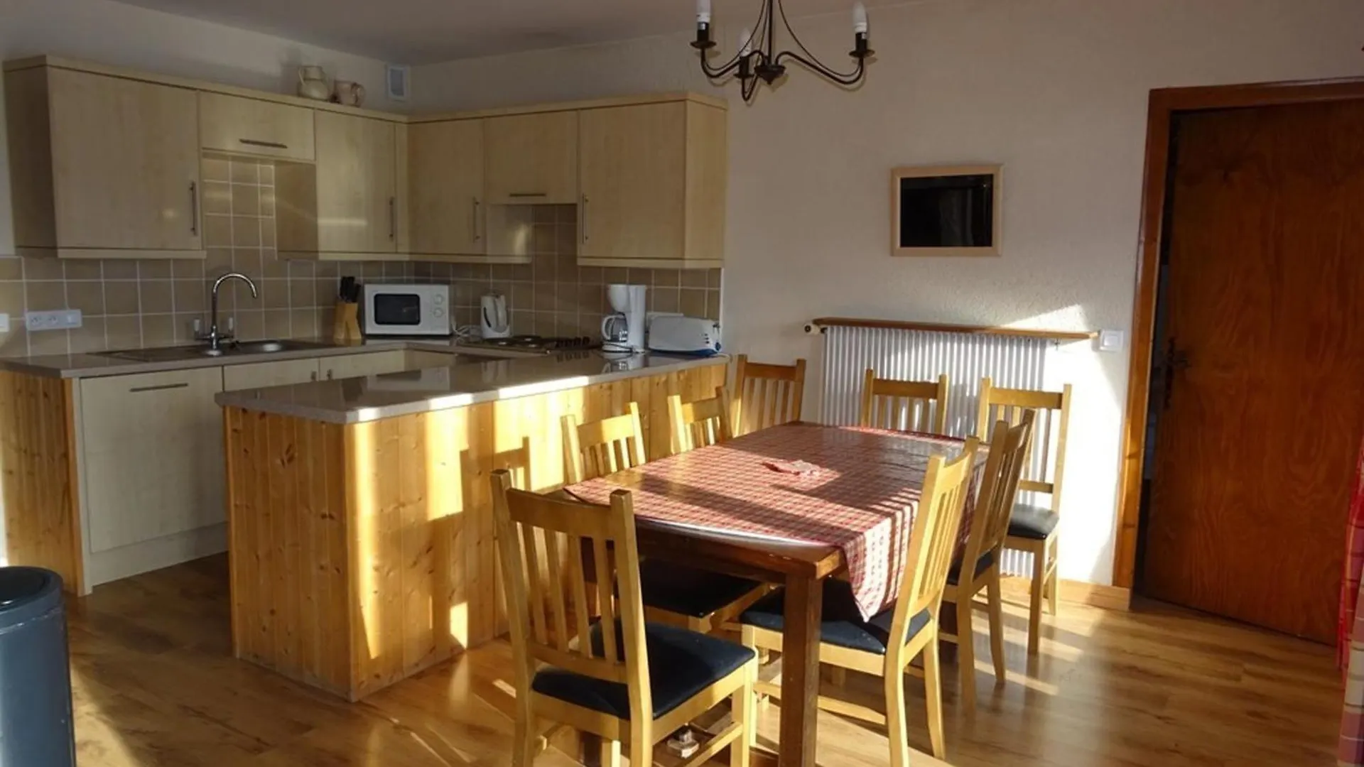 Appartement 5 Pieces 92M² Aux Gets - Lumineux, Proche Pistes Et Commerces, Garage Inclus - Fr-1-802-46 Les Gets 0*,  France