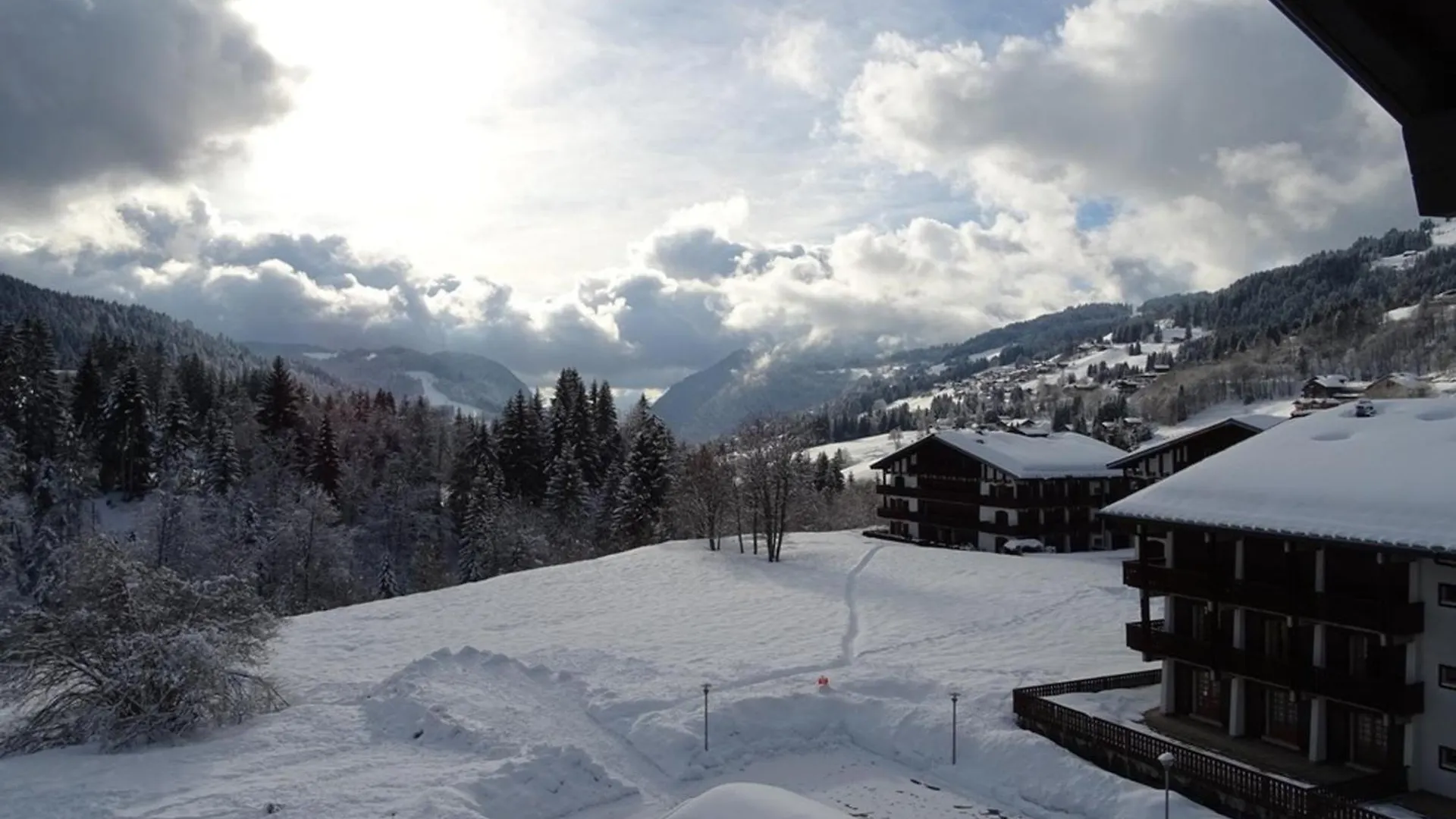 Appartement 5 Pieces 92M² Aux Gets - Lumineux, Proche Pistes Et Commerces, Garage Inclus - Fr-1-802-46 Les Gets